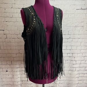 Powder river outfitters by panhandle slim black fringe vest size large